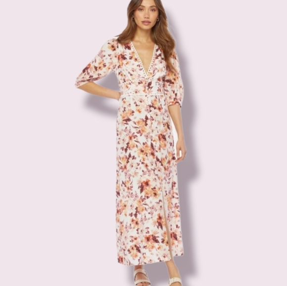 💮 NWT Lovely JustFab Crochet Trim Maxi Dress - Picture 3 of 14